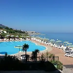 Il Poggio Di Tropea Villaggio Soft 3* 파르겔리아