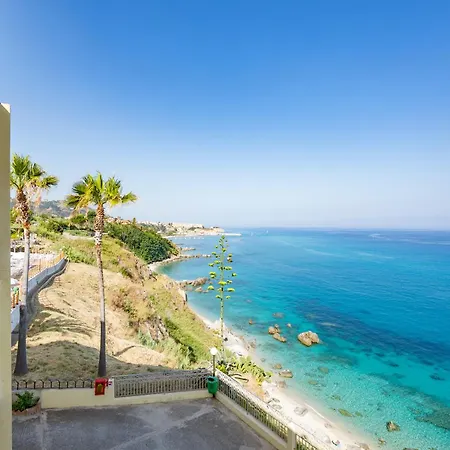 Üdülőpark Il Poggio Di Tropea Villaggio Soft 3*