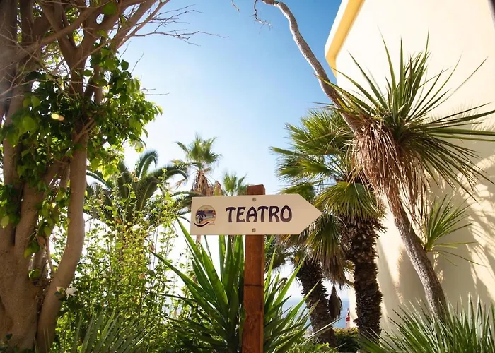 Il Poggio Di Tropea Villaggio Soft 홀리데이파크